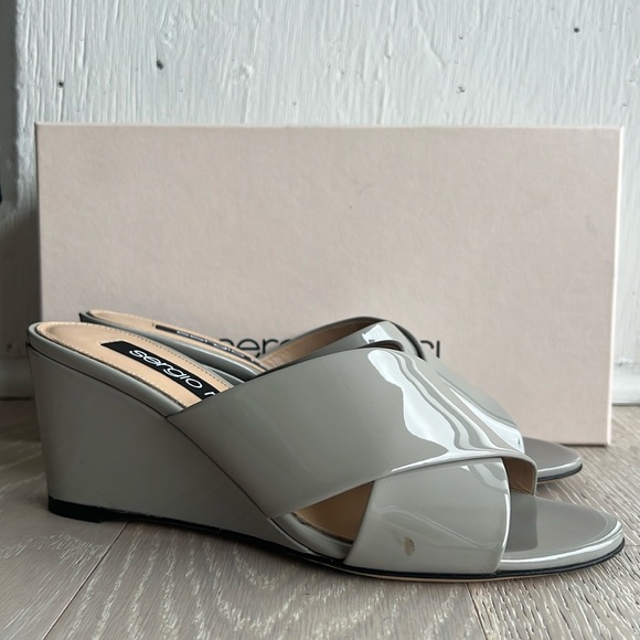 Sergio Rossi gray patent leather wedge sandals size 8 1/2 - Picture 4 of 7